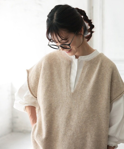 soulberry（ソウルベリー）の「キーネックのニットベスト（ベスト・レディース・ベージュ・M/L/LL/3L/4L/5L）」の6枚目の写真