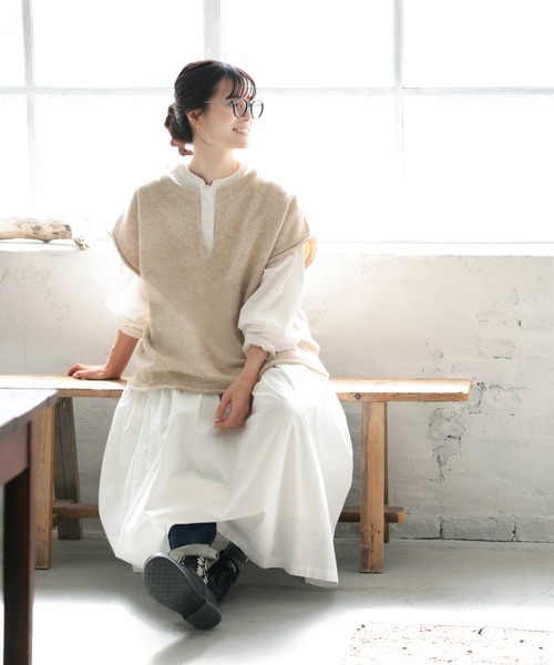 soulberry（ソウルベリー）の「キーネックのニットベスト（ベスト・レディース・ベージュ・M/L/LL/3L/4L/5L）」の9枚目の写真