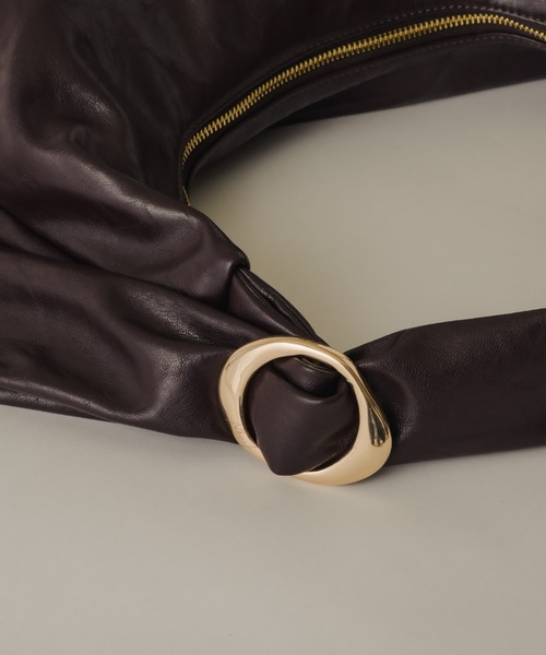 NEUNA（ヌナ）の「ワンハンドル2wayメタルバッグ（ショルダーバッグ・レディース・ブラック/ブラウン・FREE）」の14枚目の写真