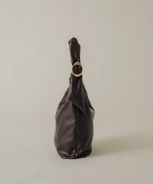 NEUNA（ヌナ）の「ワンハンドル2wayメタルバッグ（ショルダーバッグ・レディース・ブラック/ブラウン・FREE）」の8枚目の写真