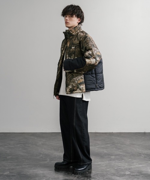 HUF（ハフ）の「HUF ハフ SEQUOIA PUFFER JACKET  REALTREE SEQUOIA PUFFER オーバーサイズワンポイントロゴ中綿ジャケット（ダウンジャケット/コート・メンズ・リアルツリーカモ/ブラック・M/L/XL）」の20枚目の写真