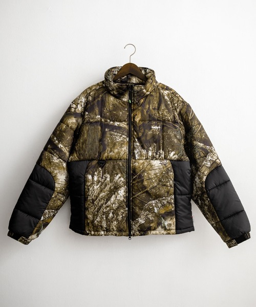 HUF（ハフ）の「HUF ハフ SEQUOIA PUFFER JACKET  REALTREE SEQUOIA PUFFER オーバーサイズワンポイントロゴ中綿ジャケット（ダウンジャケット/コート・メンズ・リアルツリーカモ/ブラック・M/L/XL）」の22枚目の写真