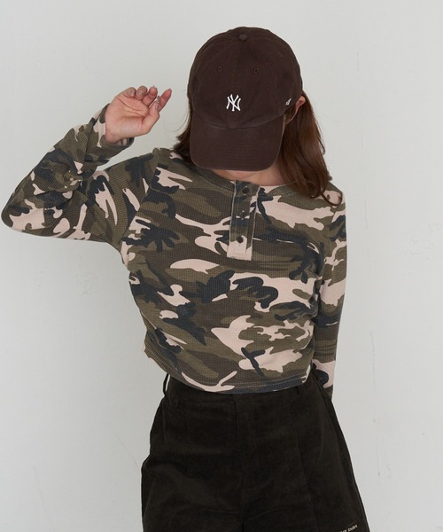 RAY CASSIN（レイカズン）の「迷彩ワッフルヘンリーTシャツ（Tシャツ/カットソー・レディース・ベージュ/ブラウン/カーキ・FREE）」の10枚目の写真