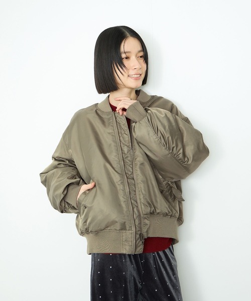 Mac-House(マックハウス)の「中綿MA-1ジャケット(ブルゾン・レディース・ブラック/カーキ・FREE)」の18枚目の写真