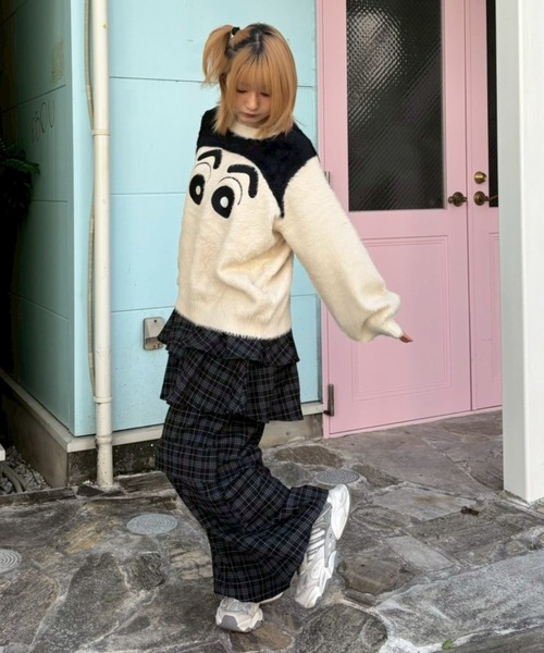 Candy Stripper（キャンディストリッパー）の「【クレヨンしんちゃん】ふわふわ フェイス ニット（ニット/セーター・レディース・オフホワイト/ベージュ/ピンク・FREE）」の8枚目の写真