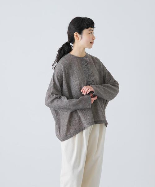 かぐれ（カグレ）の「ウールワイドフリルプルオーバー（シャツ