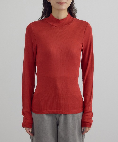 SALON adam et rope'(サロン アダム エ ロペ)の「Hug Silkハイネックプルオーバー(Tシャツ/カットソー・レディース・ブラック/レッド/ホワイト・FREE)」の20枚目の写真