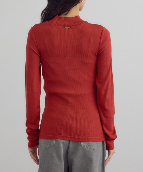 SALON adam et rope'(サロン アダム エ ロペ)の「Hug Silkハイネックプルオーバー(Tシャツ/カットソー・レディース・ブラック/レッド/ホワイト・FREE)」の22枚目の写真