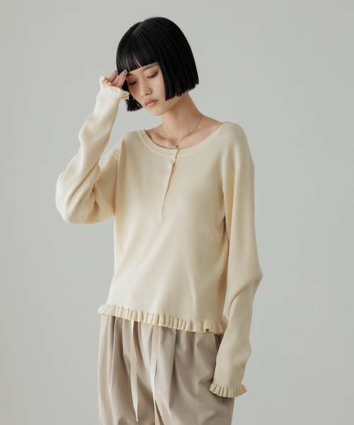 LOWRYS FARM（ローリーズファーム）の「マルチボーダーフリルタイトＬＳ　642942（ニット/セーター・レディース・アイボリー/ブラウン/ネイビー/ホワイト/グレー・FREE）」の2枚目の写真