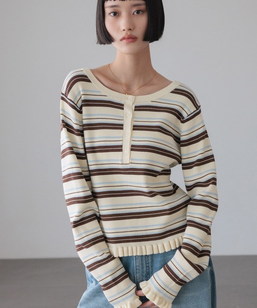 LOWRYS FARM（ローリーズファーム）の「マルチボーダーフリルタイトＬＳ　642942（ニット/セーター・レディース・アイボリー/ブラウン/ネイビー/ホワイト/グレー・FREE）」の3枚目の写真