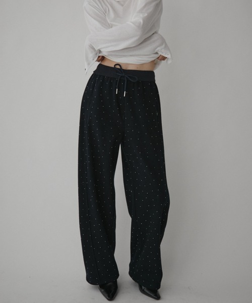 VION（ヴィオン）の「グリマーリラクストワイドパンツ / Glimmer Relaxed Wide Pants（スウェットパンツ・レディース・ブラック/グレー・FREE）」の8枚目の写真