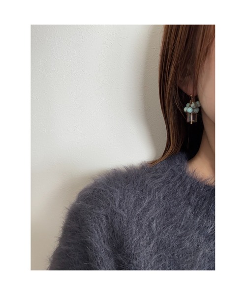 tone(トーン)の「【cocolani】天然石とカットガラスの揺れる小さめピアス(MA)(ピアス(両耳用)・レディース・ホワイト×ブラック/ブルー系その他/イエロー系その他/グリーン系その他・FREE)」の10枚目の写真
