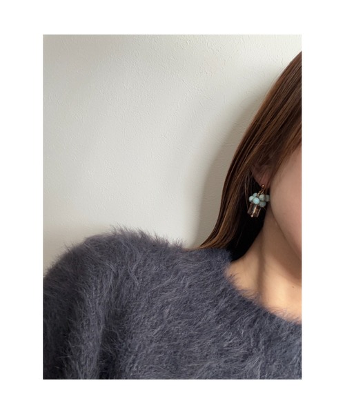 tone(トーン)の「【cocolani】天然石とカットガラスの揺れる小さめピアス(MA)(ピアス(両耳用)・レディース・ホワイト×ブラック/ブルー系その他/イエロー系その他/グリーン系その他・FREE)」の12枚目の写真