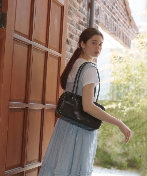ANOETIC（アノエティック）の「ANC BAGUETTE BAG_BLACK（ショルダーバッグ・レディース・ブラック・FREE）」の2枚目の写真