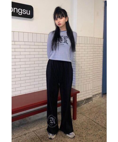 NCOVER（エヌカバー）の「ROMAN TYPO PLEATS PANTS-BLACK（その他パンツ・レディース・その他・FREE）」の4枚目の写真