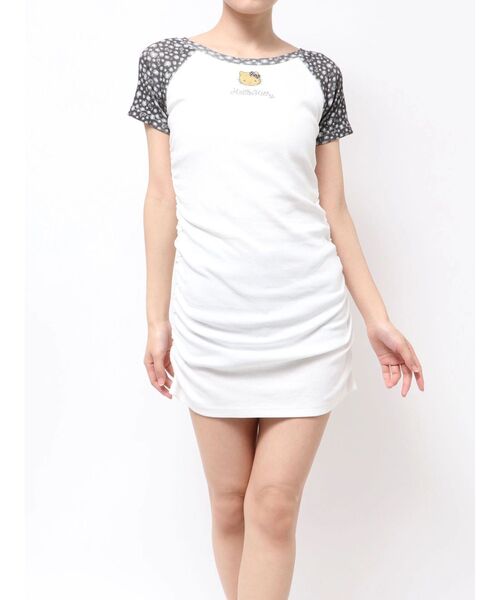 GYDA（ジェイダ）の「GYDA×ハローキティ レオパードワンピース（ワンピース・レディース・ベージュ/チャコールグレー/ピンク・FREE）」の2枚目の写真