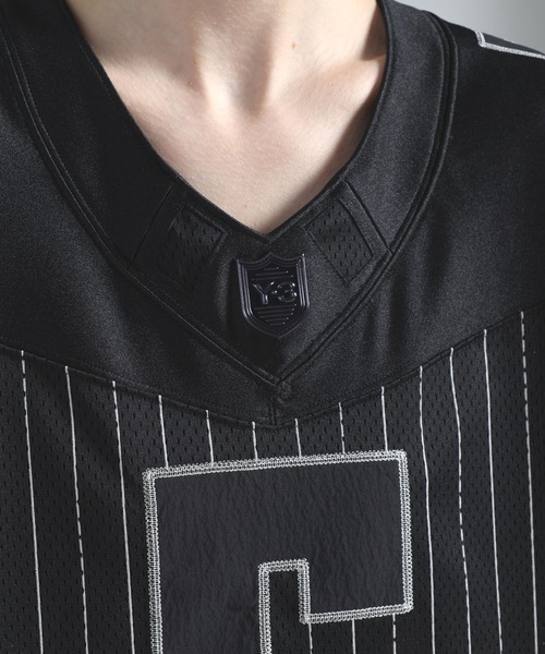 Y-3（ワイスリー）の「Y-3 ELITE 5 A FOOTBALL SHORT SLEEVE TEE（Tシャツ/カットソー・メンズ・ブラック・XX-SMALL/X-LARGE/LARGE/MEDIUM/SMALL/X-SMALL）」の8枚目の写真