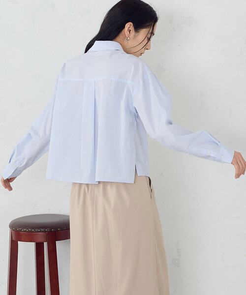 COMME CA ISM（コムサイズム）の「ボックスシルエット クロップドシャツ（シャツ/ブラウス・レディース・オフホワイト/サックスブルー・SMALL/X-LARGE/LARGE/MEDIUM）」の18枚目の写真
