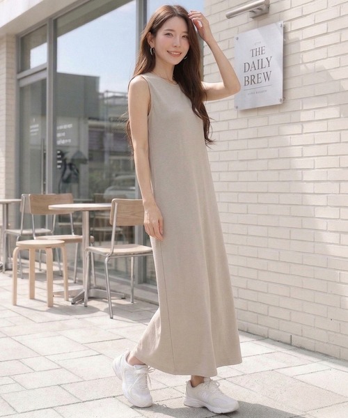 by LEGNA(バイレグナ)の「【選べる丈感】ベーシックアメスリマキシワンピース(ワンピース・レディース・グレイッシュベージュ/ブラウン系/杢グレー/グレー系/ネイビー系/モカ/ブラック系/ベージュ系/ライトグレー系・L-Short/M-Short/M-Regular/L-Regular/M-Long/L-Long)」の9枚目の写真