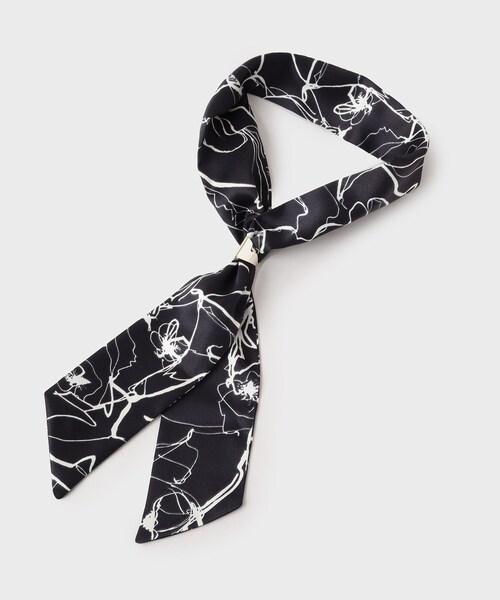 OPAQUE.CLIP（オペークドットクリップ）の「【スカーフリング付き】柄アソートスカーフ（バンダナ/スカーフ・レディース・ベージュ系2/グリーン系2/ブラック/アイボリー・00）」の2枚目の写真