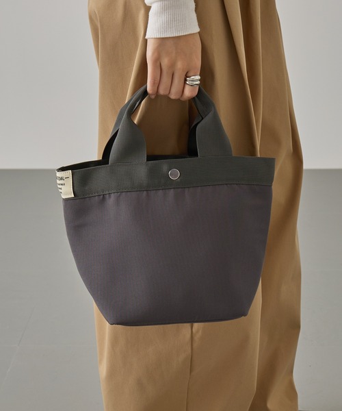 A by MAGASIN DE MODE(エーバイマガジンデモード)の「【A by MAGASIN DE MODE】e.e.p.撥水防汚 ミニョントート SNBD(トートバッグ・レディース・ベージュ/ブラック/カーキ/チャコールグレー・FREE)」の22枚目の写真