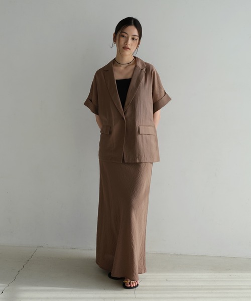 andme(アンドミー)の「リネンブレンドシアージャケット(テーラードジャケット・レディース・ライトベージュ/ブラック/モカ・M)」の6枚目の写真