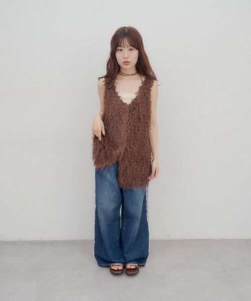 DISCOAT(ディスコート)の「【umm.】チョーカー付きフェザーノースリチュニック(シャツ/ブラウス・レディース・ブラウン/アイボリー・FREE)」の18枚目の写真