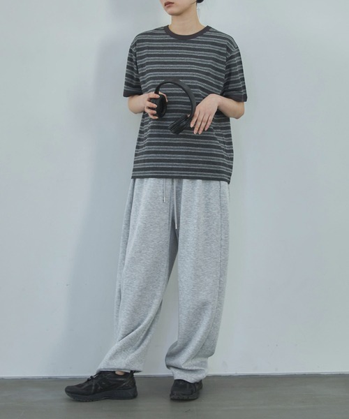 feepur（フェピュール）の「マルチボーダーオーバーリンガーTee（Tシャツ/カットソー・レディース・モカ/チャコールグレー・MEDIUM）」の3枚目の写真