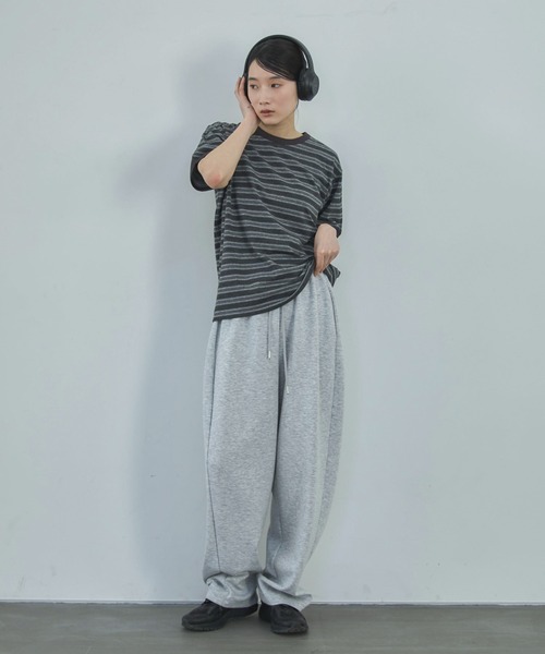 feepur（フェピュール）の「マルチボーダーオーバーリンガーTee（Tシャツ/カットソー・レディース・モカ/チャコールグレー・MEDIUM）」の6枚目の写真