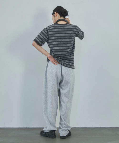 feepur（フェピュール）の「マルチボーダーオーバーリンガーTee（Tシャツ/カットソー・レディース・モカ/チャコールグレー・MEDIUM）」の5枚目の写真