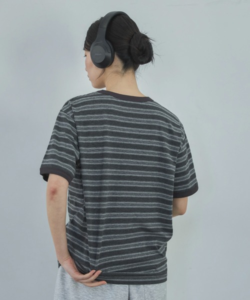 feepur（フェピュール）の「マルチボーダーオーバーリンガーTee（Tシャツ/カットソー・レディース・モカ/チャコールグレー・MEDIUM）」の10枚目の写真