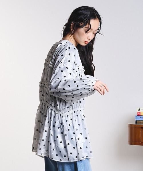 ROSE BUD（ローズバッド）の「FRILL BLOUSE（シャツ/ブラウス・レディース・ブラック/ホワイト・ONE SIZE）」の11枚目の写真