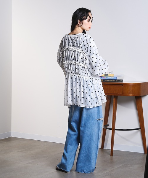 ROSE BUD（ローズバッド）の「FRILL BLOUSE（シャツ/ブラウス・レディース・ブラック/ホワイト・ONE SIZE）」の14枚目の写真