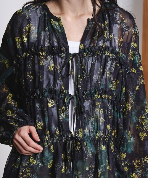 ROSE BUD（ローズバッド）の「FRILL BLOUSE（シャツ/ブラウス・レディース・ブラック/ホワイト・ONE SIZE）」の5枚目の写真