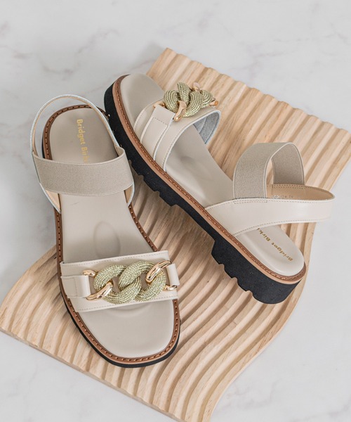 Bridget Birkin（ブリジットバーキン）の「【Bridget Birkin】キラキラチェーンアクセントサンダル(562124)（サンダル・レディース・ブラック/アイボリー/シルバー・M/L/S）」の2枚目の写真