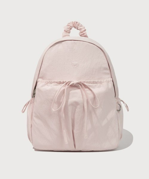 COVERNAT(カバーナット)の「WOMEN CLOVER HEART SHIRRING NYLON BACKPACK(バックパック/リュック・レディース・ブラック/ブルー/ベージュ/ピンク・FREE)」の4枚目の写真