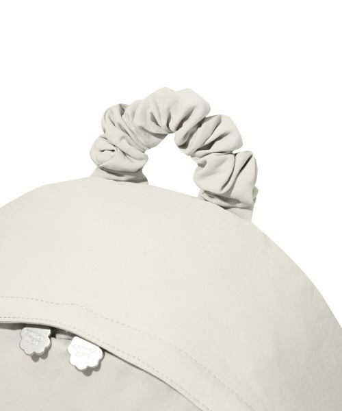 COVERNAT(カバーナット)の「WOMEN CLOVER HEART SHIRRING NYLON BACKPACK(バックパック/リュック・レディース・ブラック/ブルー/ベージュ/ピンク・FREE)」の14枚目の写真