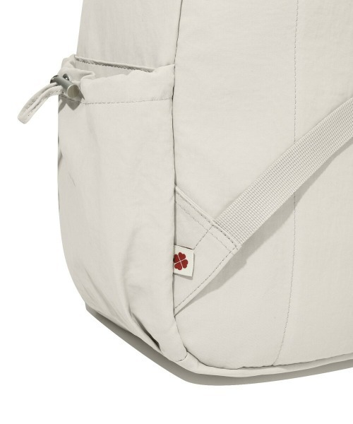 COVERNAT(カバーナット)の「WOMEN CLOVER HEART SHIRRING NYLON BACKPACK(バックパック/リュック・レディース・ブラック/ブルー/ベージュ/ピンク・FREE)」の19枚目の写真