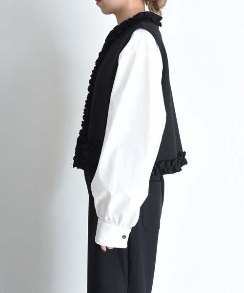 Eimee Law（エイミーロウ）の「フリルトリミングボンディングベスト（ベスト・レディース・ネイビー/ブラック・FREE）」の15枚目の写真