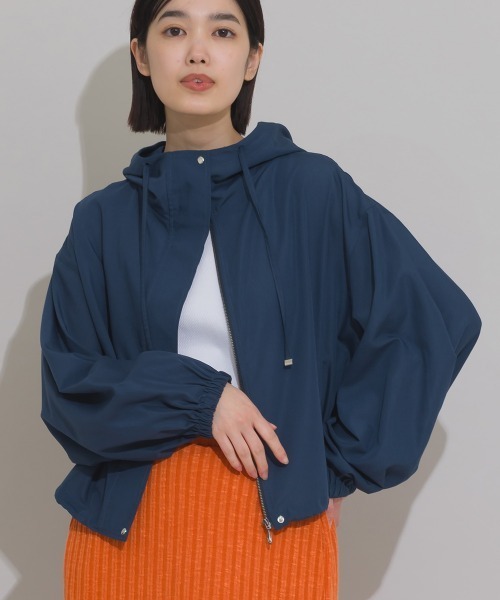 OMNES(オムネス)の「シアーテックコットン フード長袖シャツブルゾン 花粉リリース付(ブルゾン・レディース・ネイビー/ベージュ/オリーブ/アイボリー・FREE)」の4枚目の写真