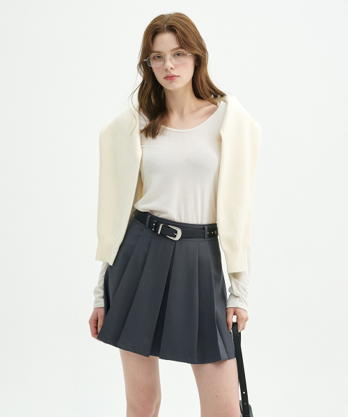MICANE(ミケーネ)の「エルヤプリーツミニスカート(スカート・レディース・ブラック/チャコール・LARGE/MEDIUM/X-LARGE/SMALL/X-SMALL/XX-LARGE)」の4枚目の写真