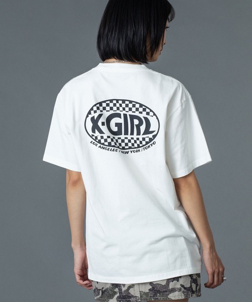 X-girl(エックスガール)の「CHECKER OVAL LOGO POCKET S/S TEE(Tシャツ/カットソー・レディース・ホワイト/レッド/ブラック・S/M/L)」の1枚目の写真