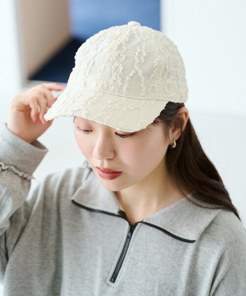 Kastane（カスタネ）の「ランダムフリルキャップ（キャップ・レディース・アイボリー/ブラック・FREE）」の5枚目の写真