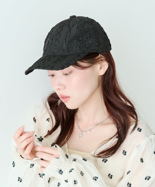 Kastane（カスタネ）の「ランダムフリルキャップ（キャップ・レディース・アイボリー/ブラック・FREE）」の6枚目の写真