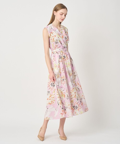 ANAYI（アナイ）の「ペイントフラワープリントフレア ワンピース（ワンピース・レディース・ブラウン/ピンク・38/36/34）」の7枚目の写真