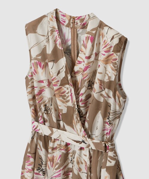 ANAYI（アナイ）の「ペイントフラワープリントフレア ワンピース（ワンピース・レディース・ブラウン/ピンク・38/36/34）」の15枚目の写真