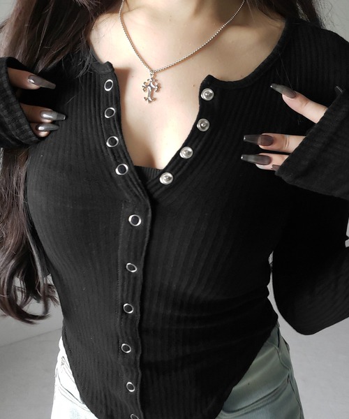 me+em select(ミームセレクト)の「【 3color 】スナップボタンタイトリブカットソートップス / snap button tight ribbed cutsew tops(Tシャツ/カットソー・レディース・ブラック/グレー/ホワイト・FREE)」の6枚目の写真