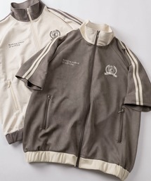 SlashDate（スラッシュデイト）の「【85】フェイクスウェード ワンポイント刺繍 トラックジャケット/ジャージ/ユニセックス/レディース/メンズ（ジャージ）」