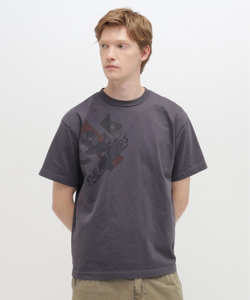 AVIREX(アヴィレックス)の「ARCHIVE PRINT T-SHIRT / アーカイブ プリント Tシャツ / AVIREX /アヴィレックス(Tシャツ/カットソー・メンズ・ナチュラル/チャコール・LARGE/MEDIUM/XX-LARGE/X-LARGE)」の7枚目の写真