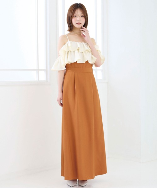 Elishe(エリシェ)の「オフショルフリルワンピース(ワンピース・レディース・オレンジ/グレイッシュベージュ/ネイビー・1/0)」の16枚目の写真